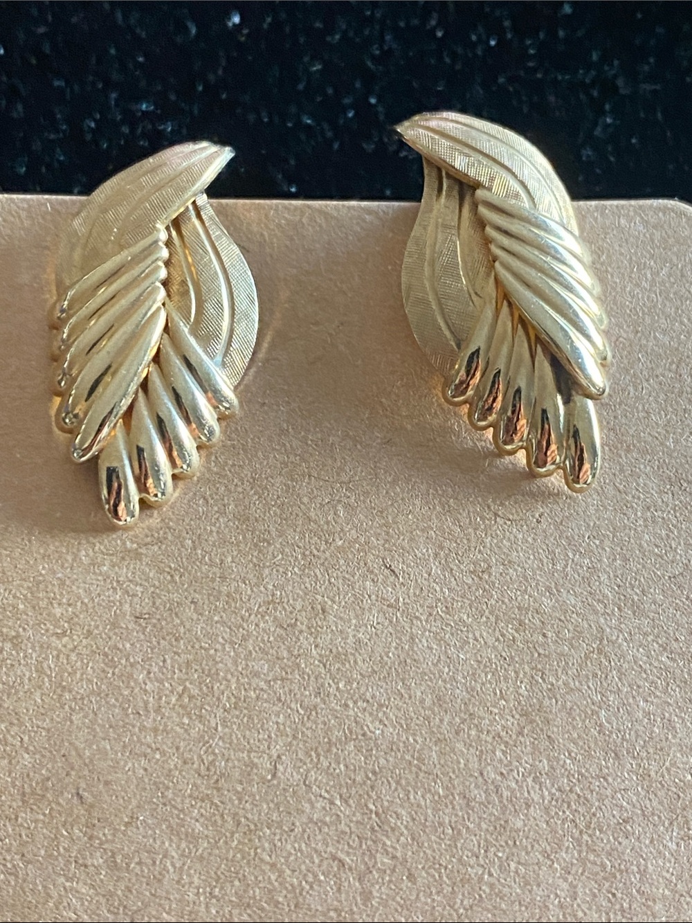 Van Dell 12k GF Leaf Screwback Earrings